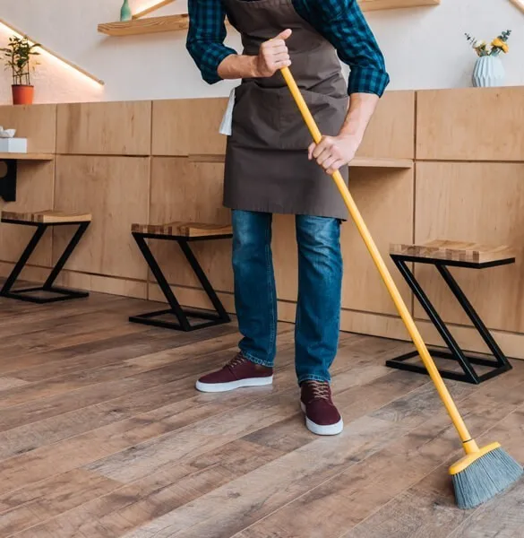 Hardwood Sweep | Vic's Carpet & Flooring